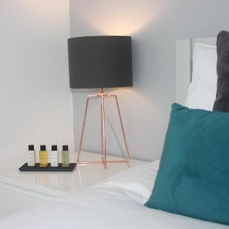 Villa Berwicks House - Nec & Airport - Stylish 3-Bed House With Garden à Birmingham Extérieur photo