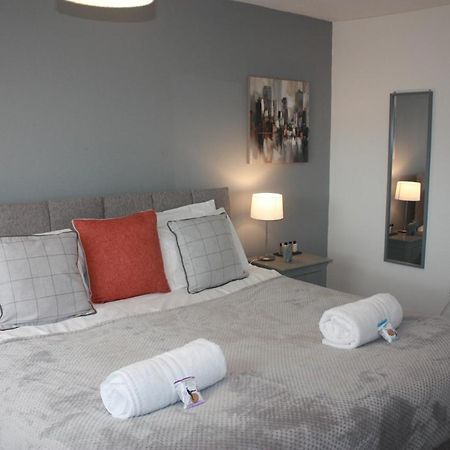 Villa Berwicks House - Nec & Airport - Stylish 3-Bed House With Garden à Birmingham Extérieur photo