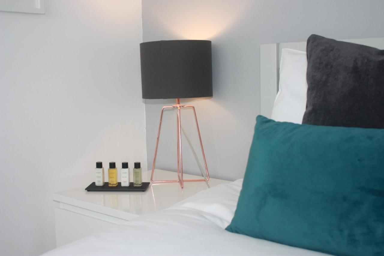 Villa Berwicks House - Nec & Airport - Stylish 3-Bed House With Garden à Birmingham Extérieur photo