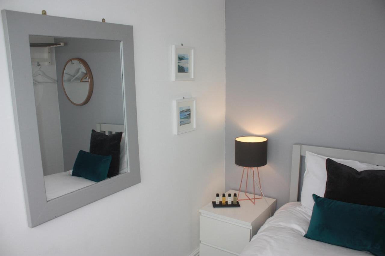 Villa Berwicks House - Nec & Airport - Stylish 3-Bed House With Garden à Birmingham Extérieur photo