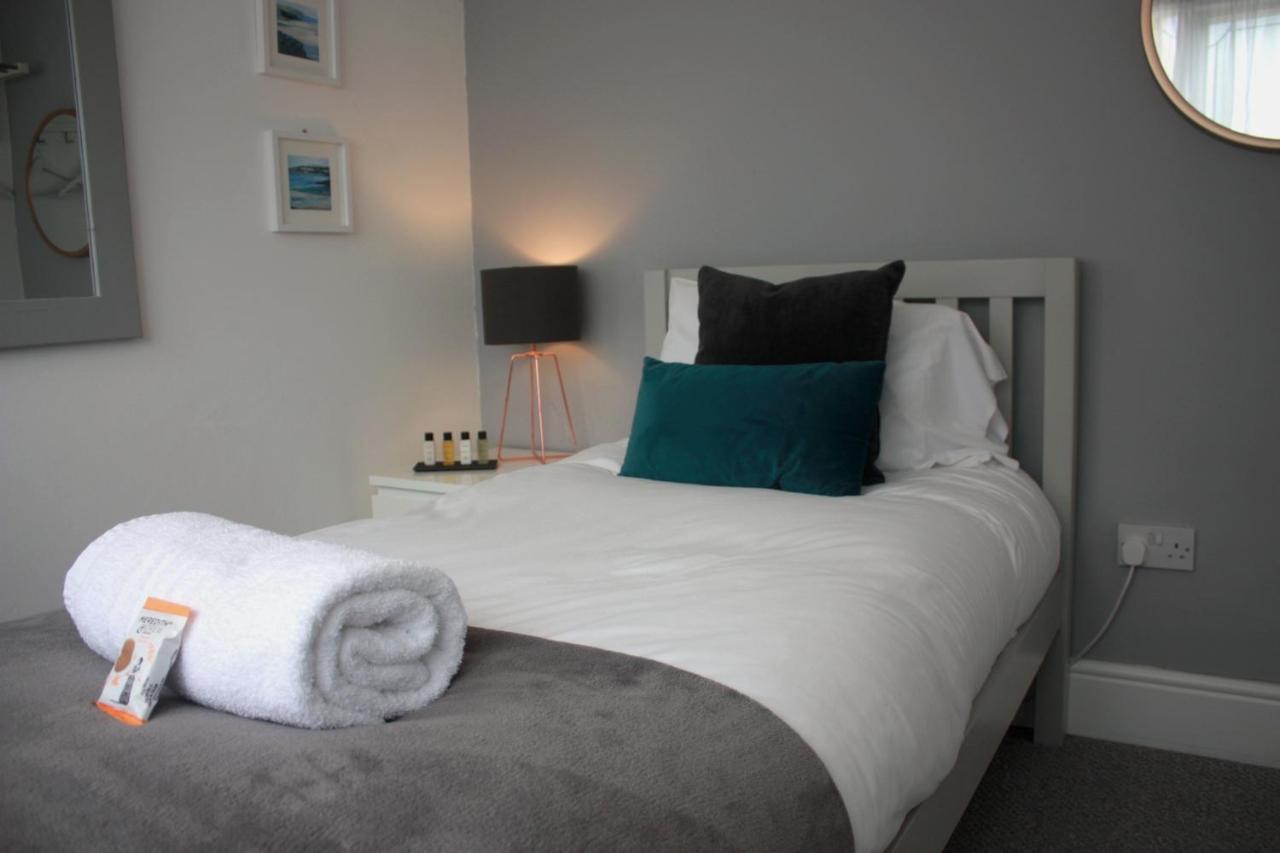 Villa Berwicks House - Nec & Airport - Stylish 3-Bed House With Garden à Birmingham Extérieur photo