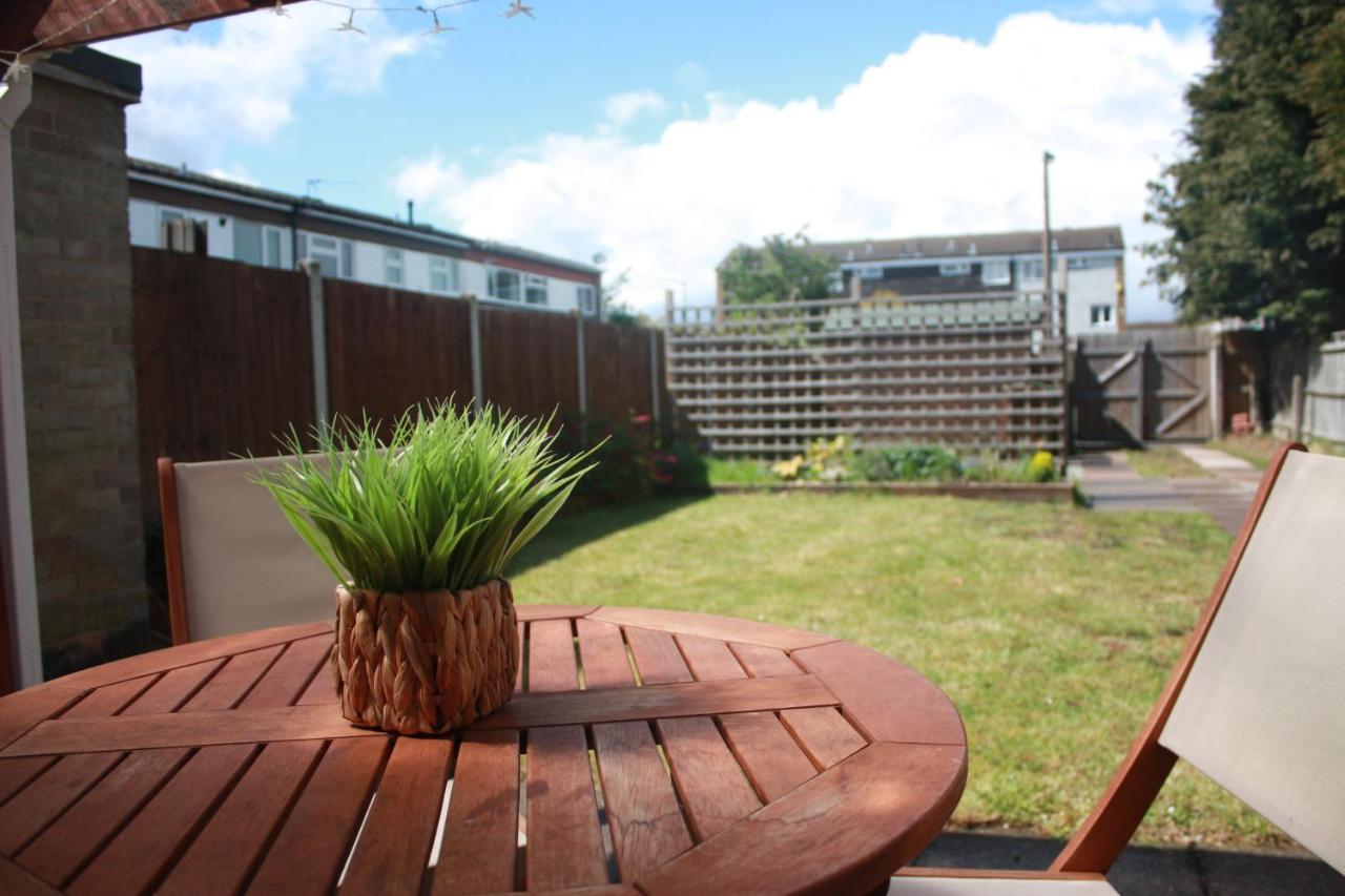 Villa Berwicks House - Nec & Airport - Stylish 3-Bed House With Garden à Birmingham Extérieur photo